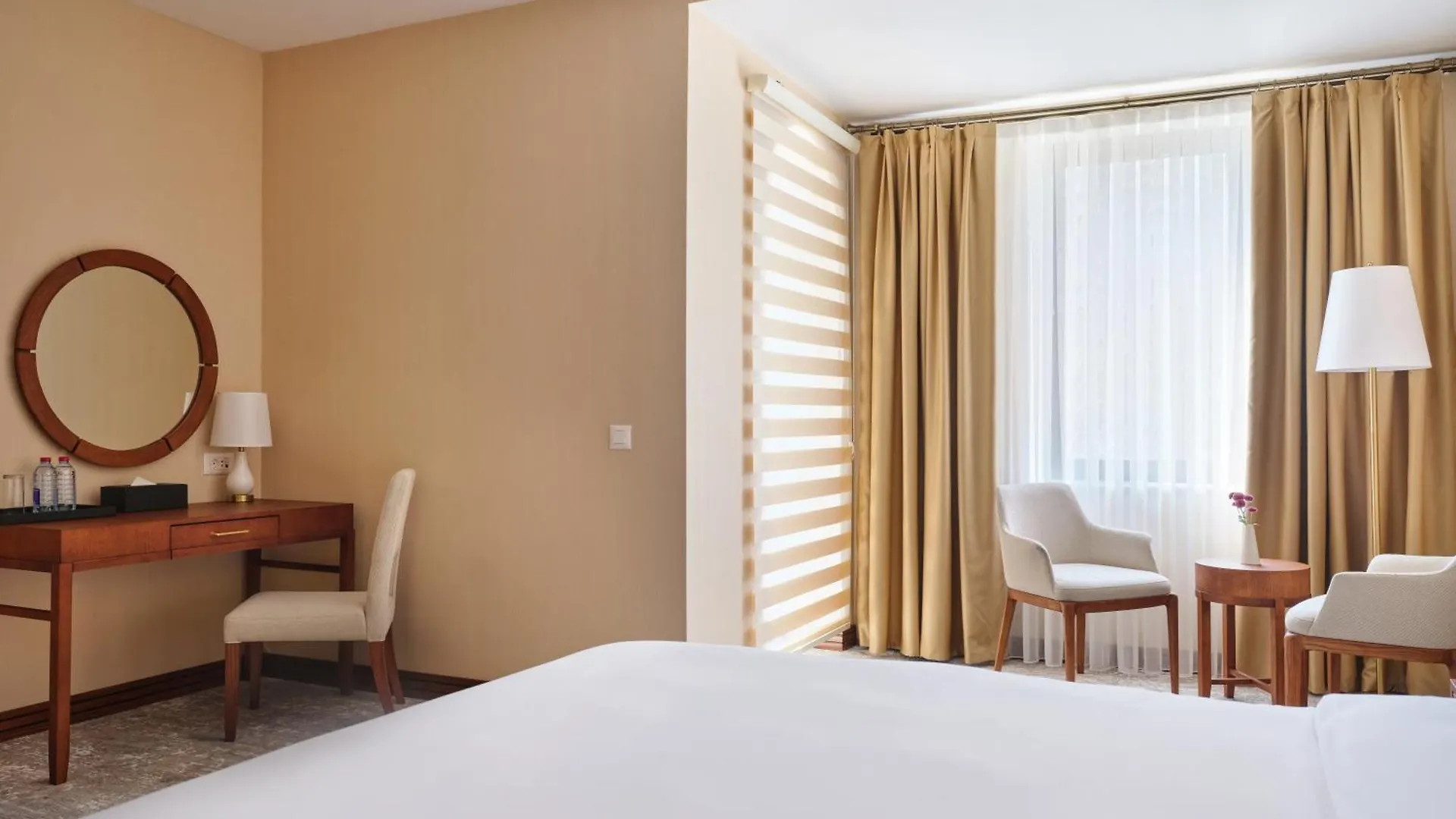 The Central Point Hotel Baku