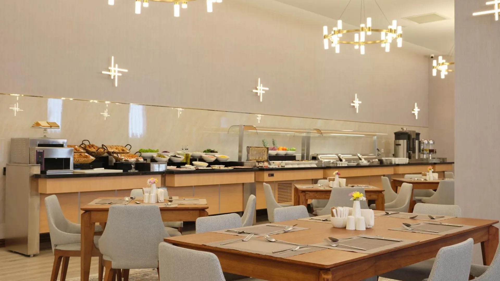The Central Point Hotel Baku