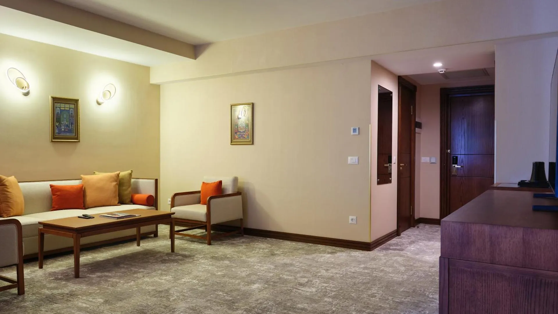 The Central Point Hotel 바쿠 3*,